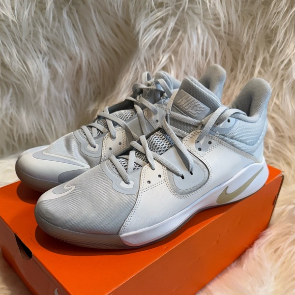 Nike Fly.By Mid basketball shoe. main image 8